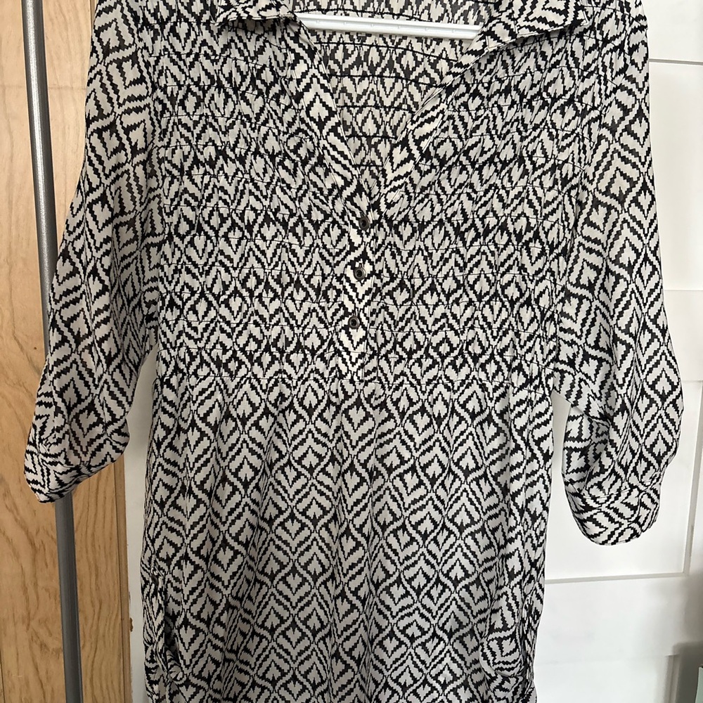 Kismet Monochrome Geometric Women's Blouse